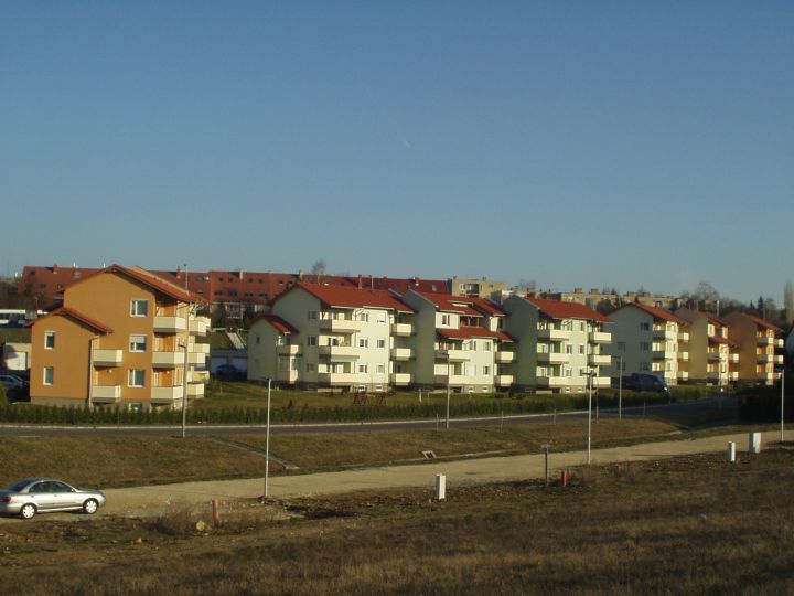 42 lakásos lakópark