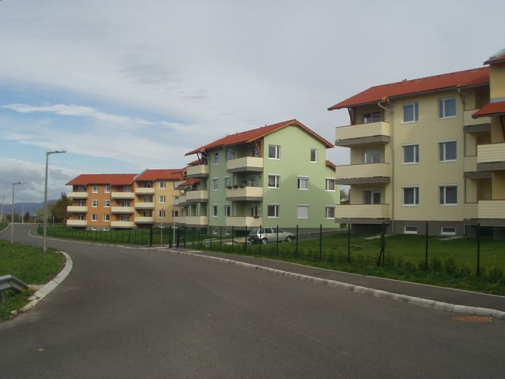 42 lakásos lakópark