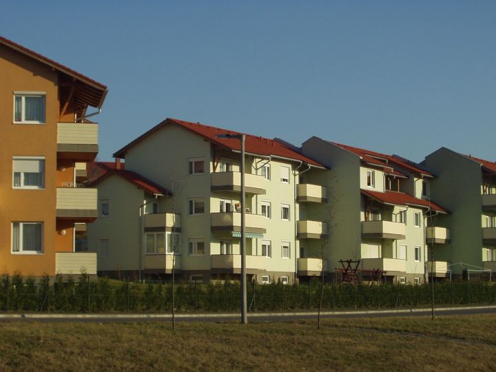 42 lakásos lakópark