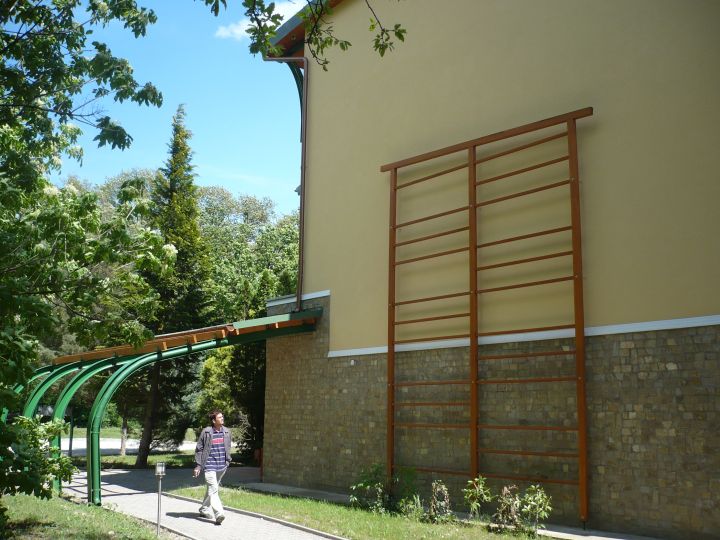 Ifjúsági Centrum szálloda épületek rekonstrukciója