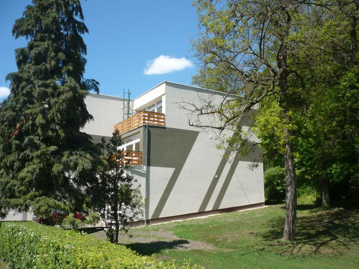 Ifjúsági Centrum szálloda épületek rekonstrukciója
